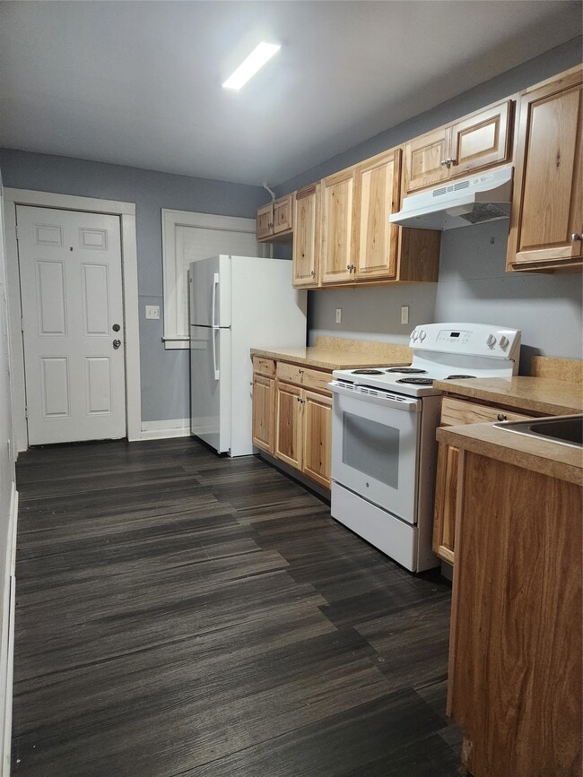 Building Photo - 87 S Washington St