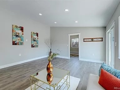 Building Photo - 39 Otowi Dr