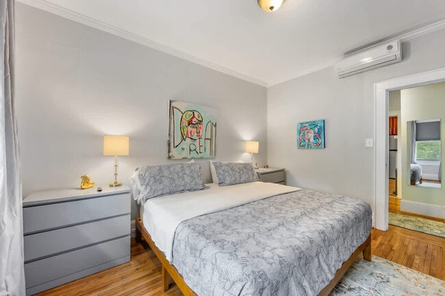 Building Photo - 800 Magnolia Ave