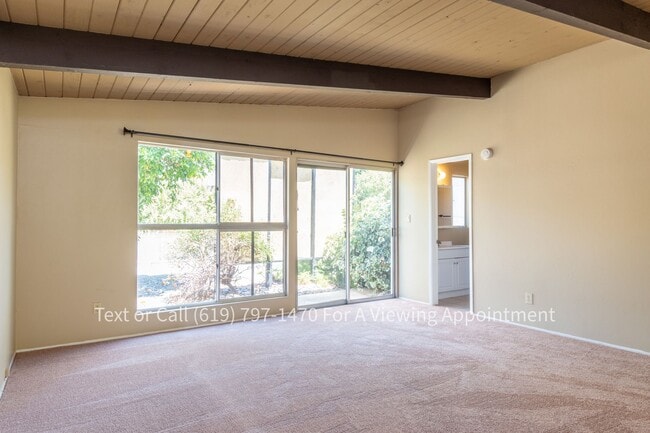 Building Photo - Nice Large 3 Bedroom, 2 Bath House