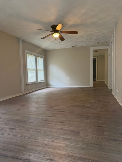 Building Photo - 319 NE 13th Terrace