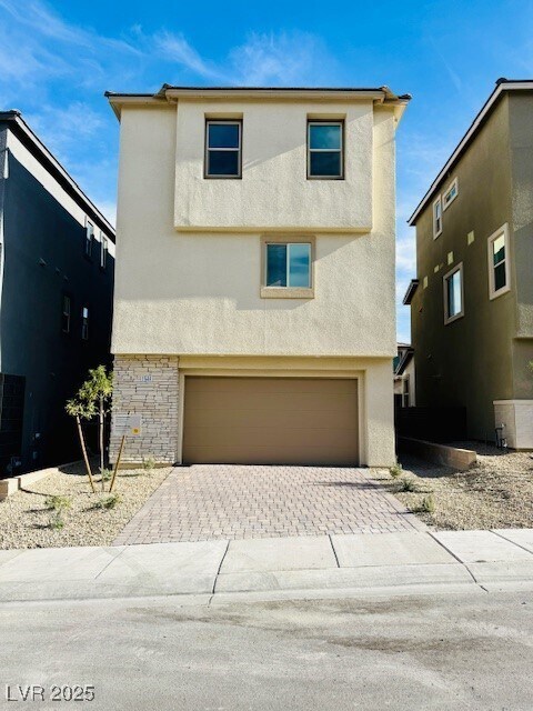 Building Photo - 1544 Little Penguin St