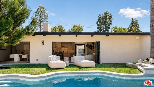Building Photo - 5576 El Canon Ave
