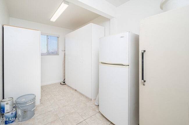 Building Photo - 6610 W McKinley St