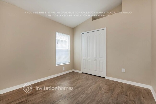 Building Photo - 8124 Alamosa Wood Ave