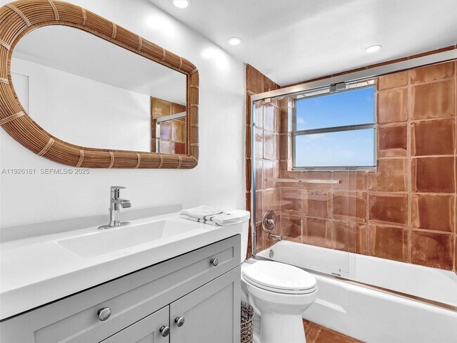 Building Photo - 1881 Washington Ave