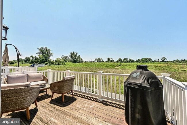 Building Photo - 13821 Litespeed Way
