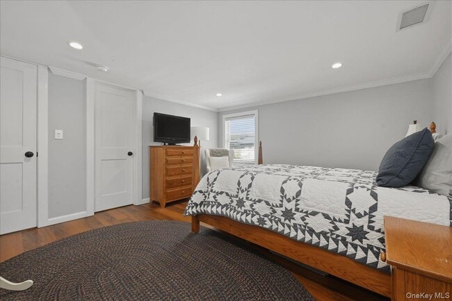 Building Photo - 5 Carlton Ave