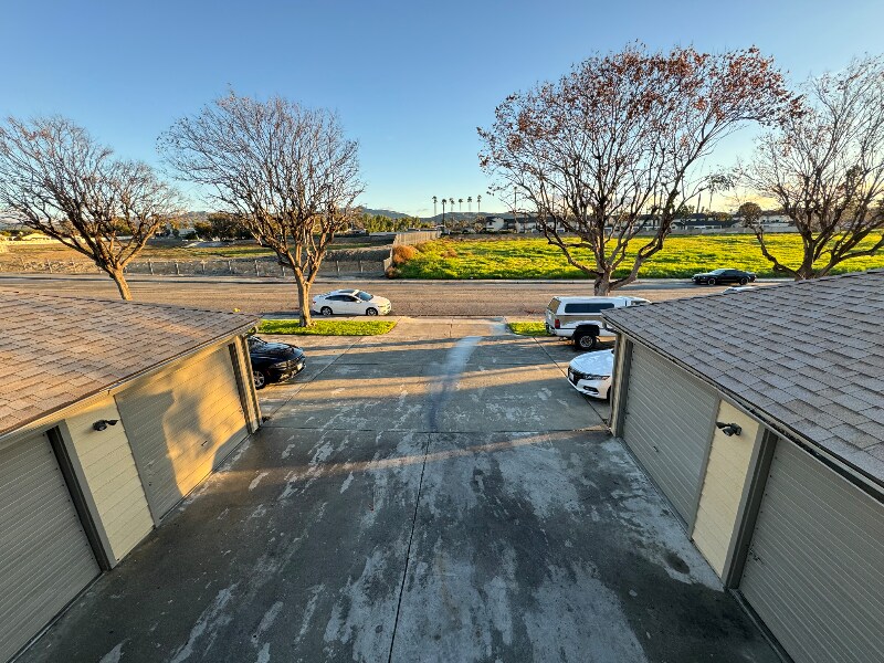 Building Photo - 2226 E Devonshire Ave