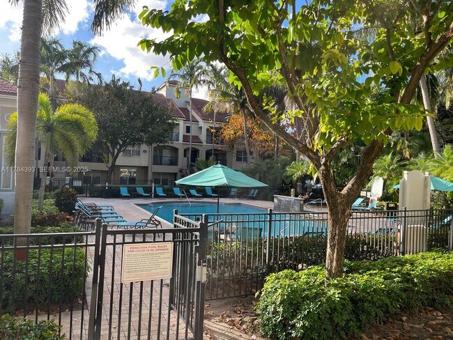 Building Photo - 5900 W Sample Rd