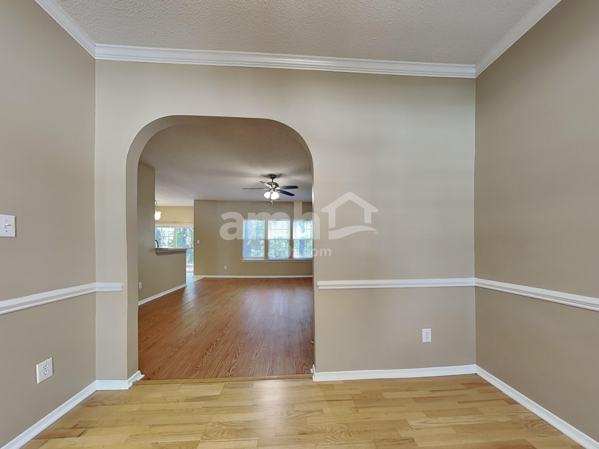 Building Photo - 3049 Buttonwood Ln