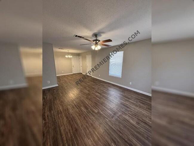 Building Photo - 1001 Ferrell Dr