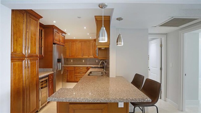 Building Photo - 4250 Galt Ocean Dr