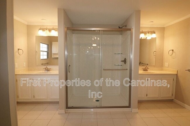 Building Photo - 1148 Southwood Dr