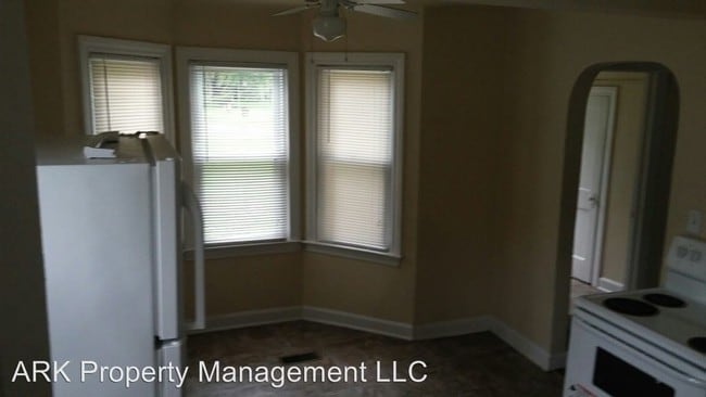 Building Photo - 4273 Kendall Rd