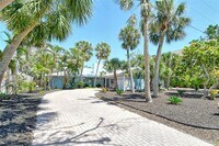 Building Photo - 4852 Featherbed Ln