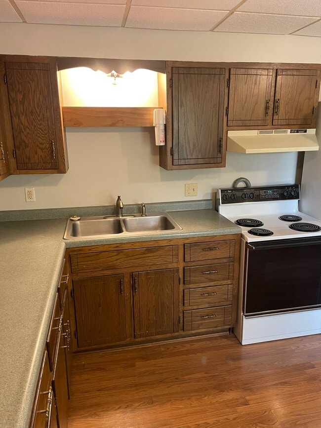 Building Photo - 49 1/2 9th st