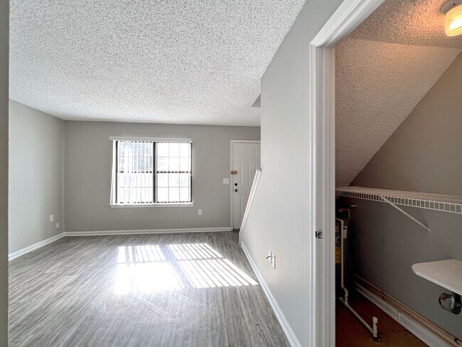 Building Photo - Two-Bedroom End Unit Townhome