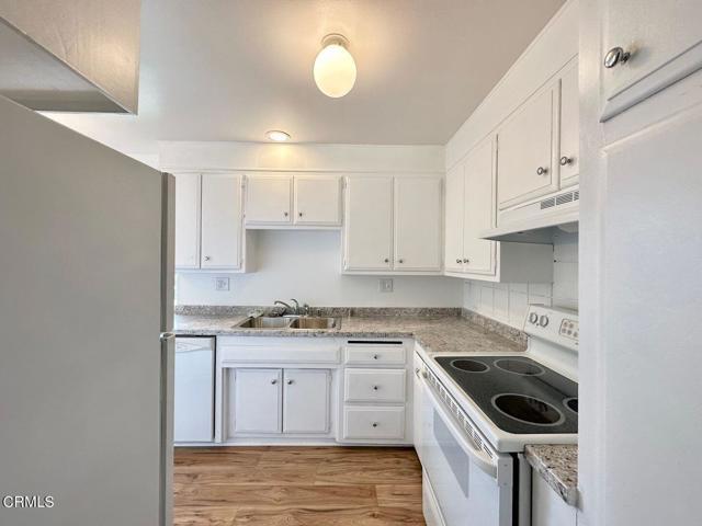 Building Photo - 182 W Alta Green