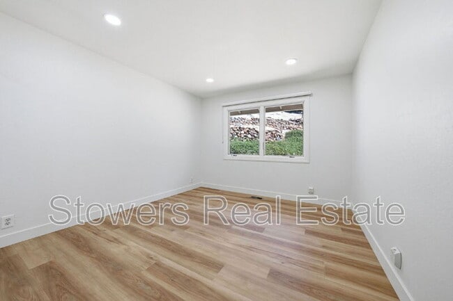 Building Photo - 155 Mountain Canyon Pl