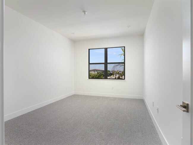 Building Photo - 12553 Solana Bay Cir