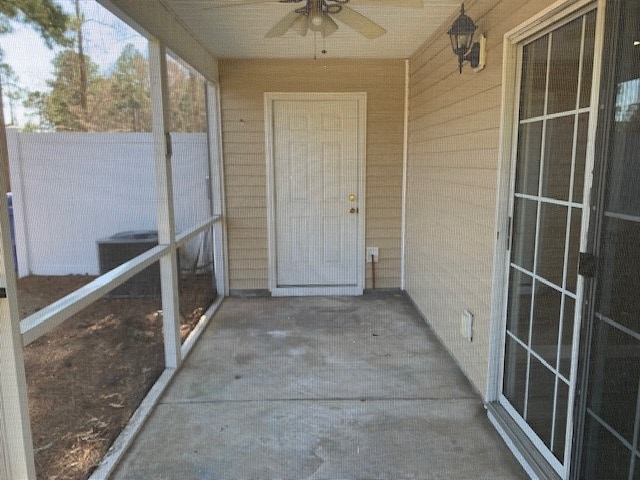 Building Photo - 9162 Maple Grove Dr