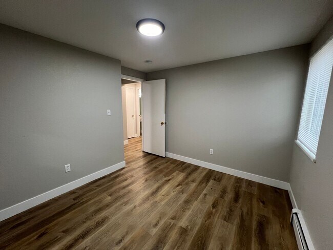 Building Photo - Mathews634 (KC-JF-NB)