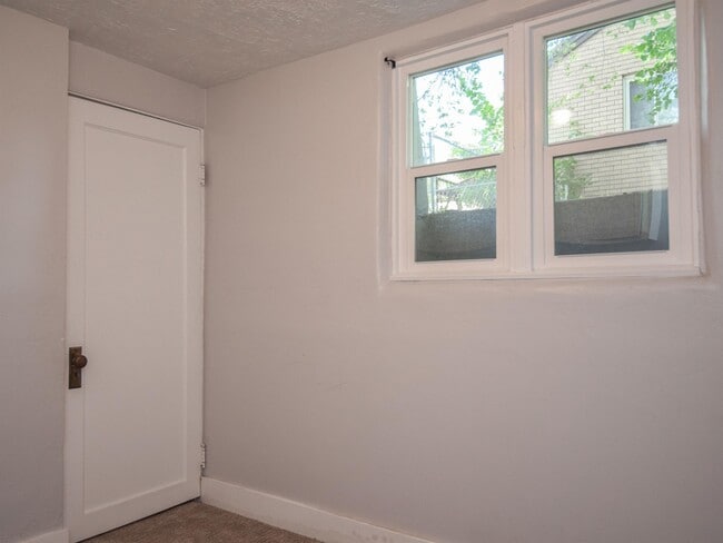 Building Photo - 56 N 400 W