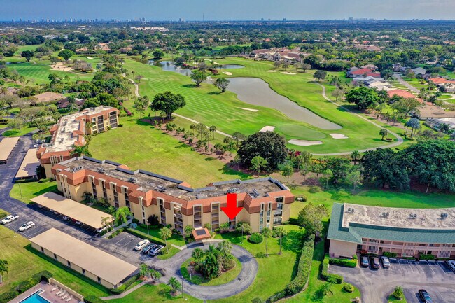 Building Photo - 5390 Woodland Lakes Dr