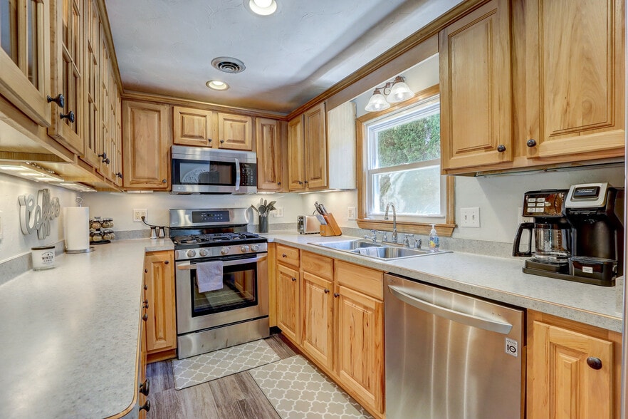 Kitchen - 1745 Covered Bridge Rd