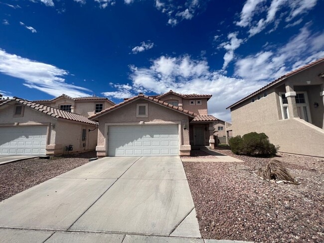 Primary Photo - Nice Single-Family House in Silverado Ranch