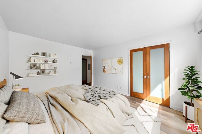 Building Photo - 11670 Iowa Ave