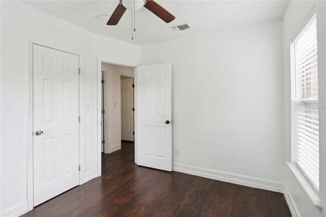 Building Photo - 634 18th St