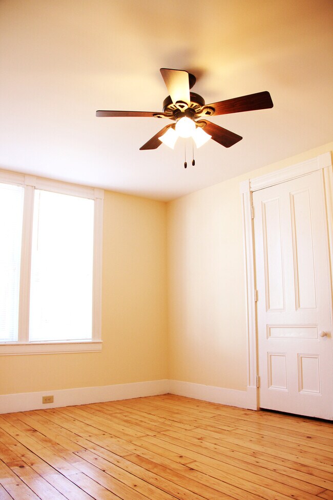 Building Photo - 147 N Union St