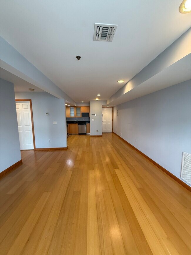 Building Photo - 101-103 Polk St #2, Newark, NJ 07105