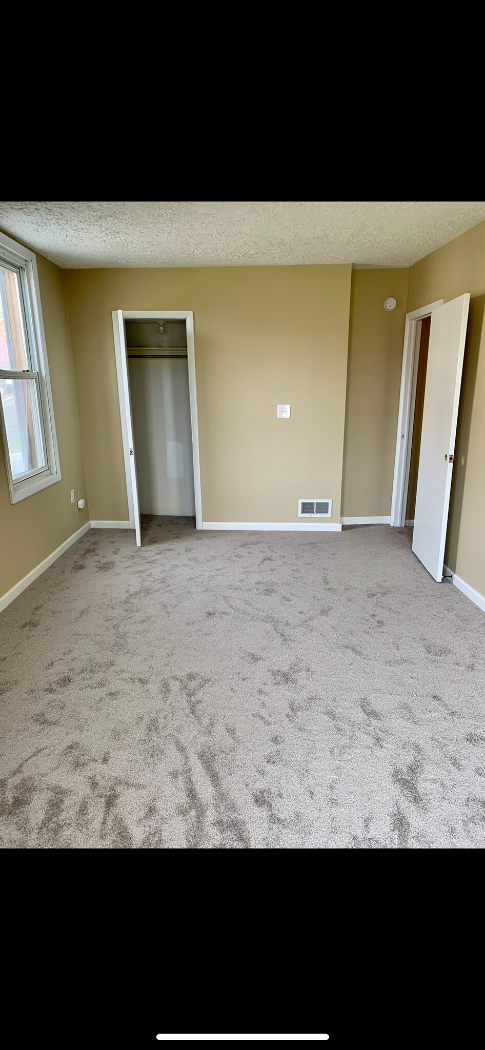 Building Photo - 203 Church St