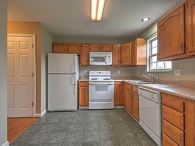 Building Photo - 3115 W Walnut St