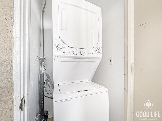 Building Photo - Great 2B/1BA Condo in Escondido!