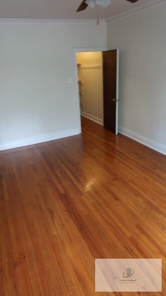 Building Photo - 4650 N Elston Ave