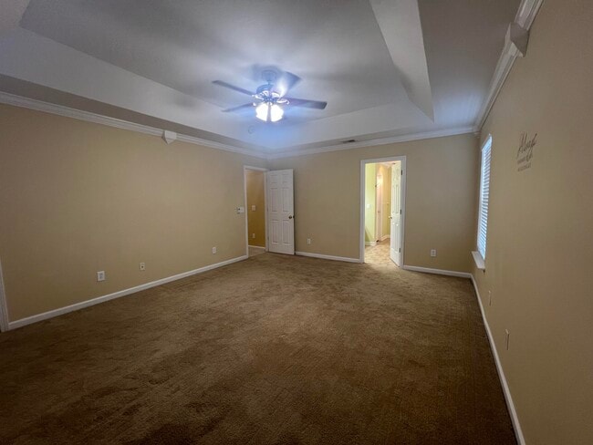Building Photo - 565 Batty Way