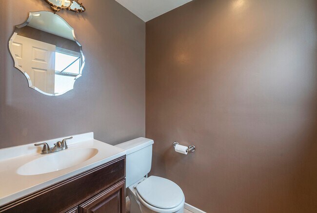 Building Photo - Beautiful Redondo Beach Condominium Rental!