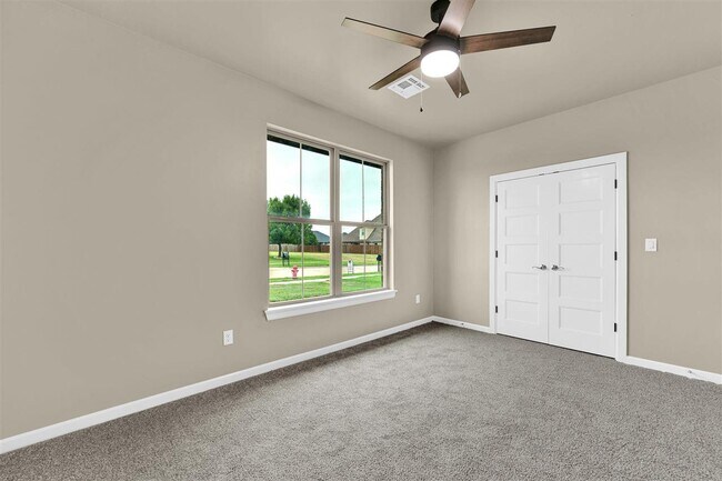 Building Photo - 2608 SW 68th St
