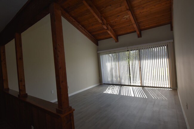 Building Photo - 5407 Pine Creek Dr