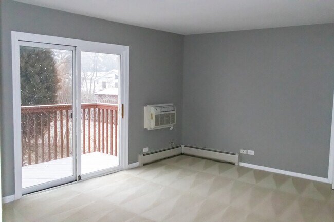 Building Photo - 15858 W Marie Ave