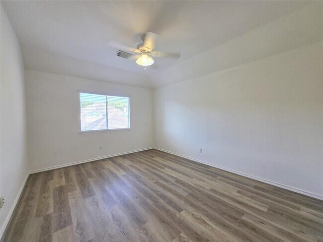 Building Photo - 6415 Taimer Ct