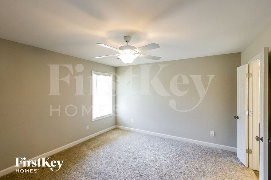 Building Photo - 7221 60th Ave E