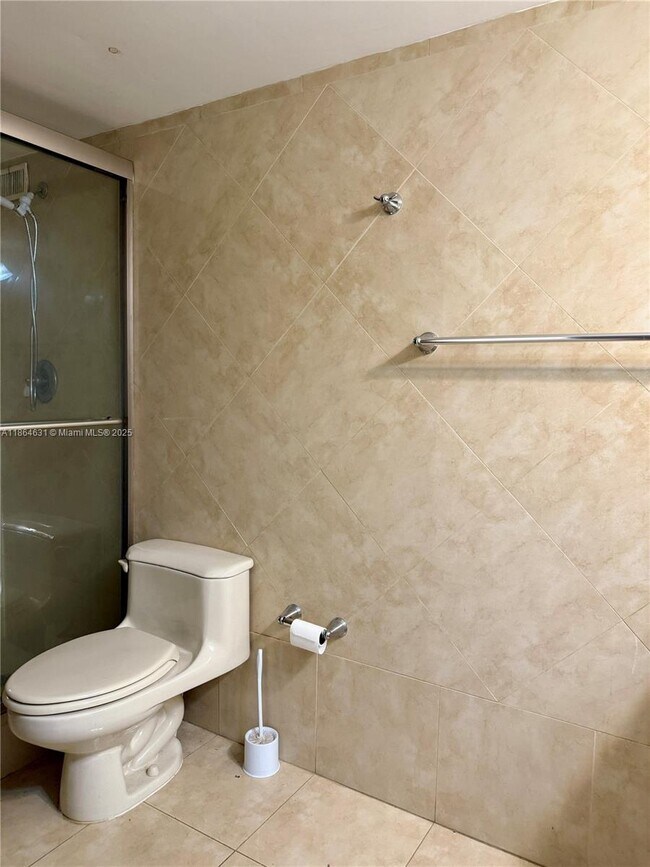 Building Photo - 2750 NE 183rd St