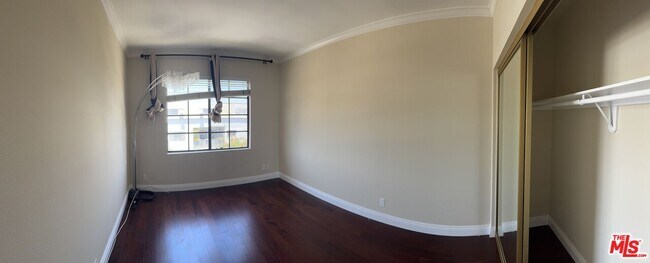 Building Photo - 1101 Rexford Dr