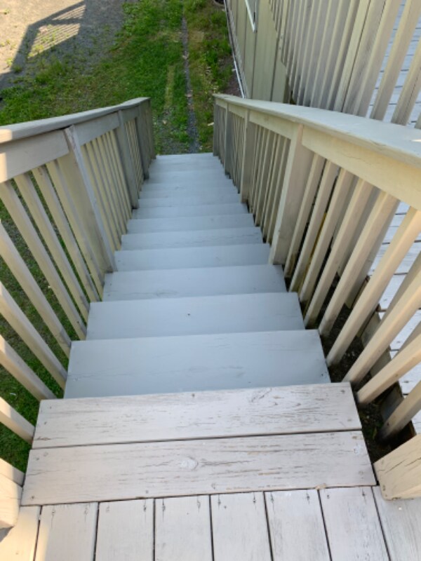 Building Photo - 186 Davos Rd