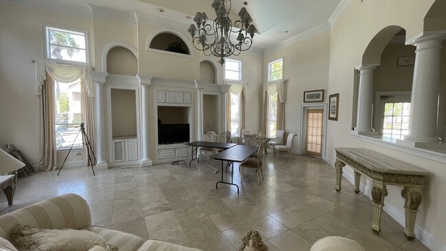 Building Photo - 17952 Villa Creek Dr